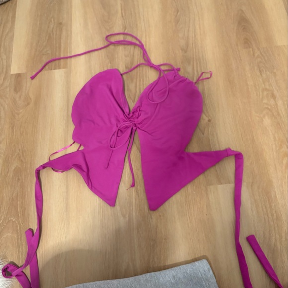 Two for $12 Garage Butterfly Top 🦋 - Picture 3 of 3